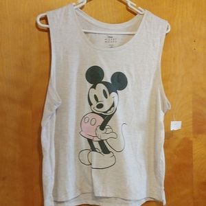 Disney Mickey Mouse 🐀 shirt 🎽